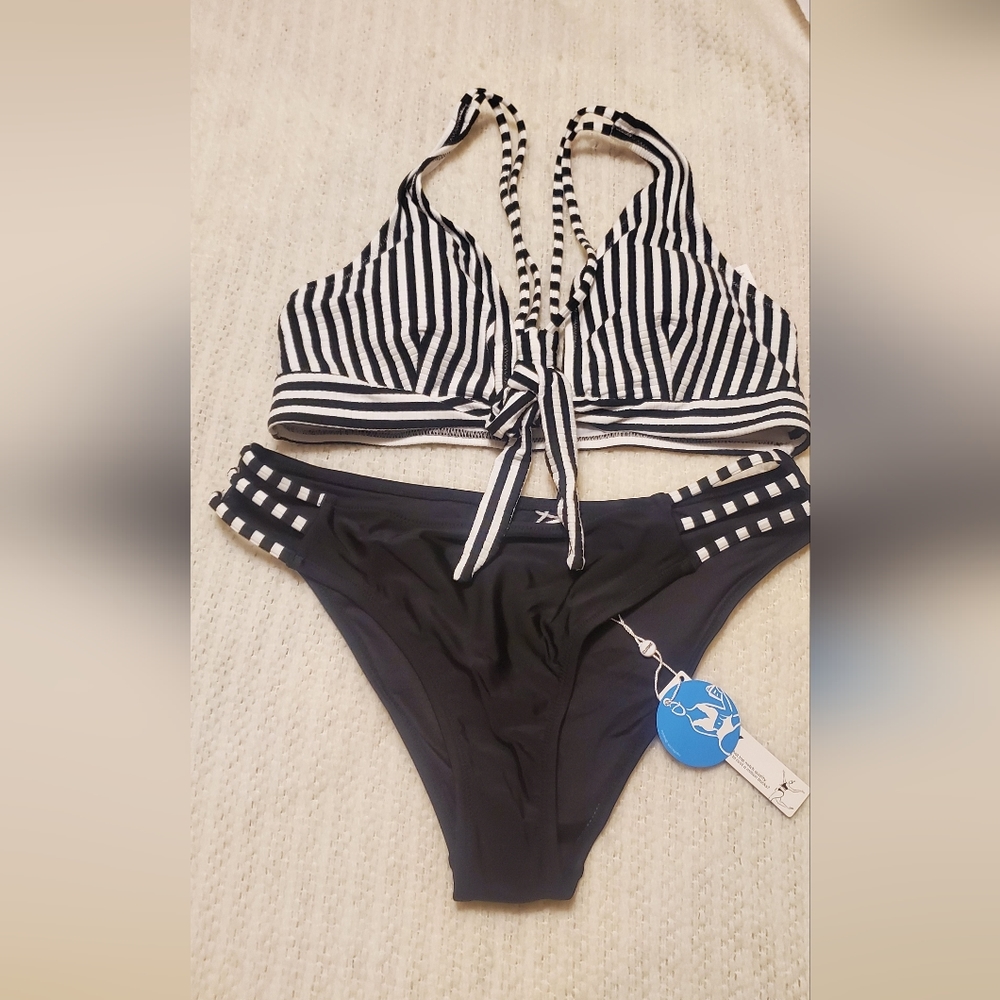 NWT striped bikini cupshe